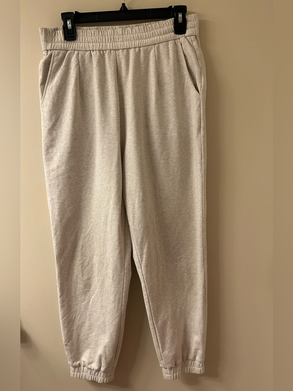 NEW Varley Beige DoubleSoft Pleated Jogger Sweatpants Track Gorepore Sz Large